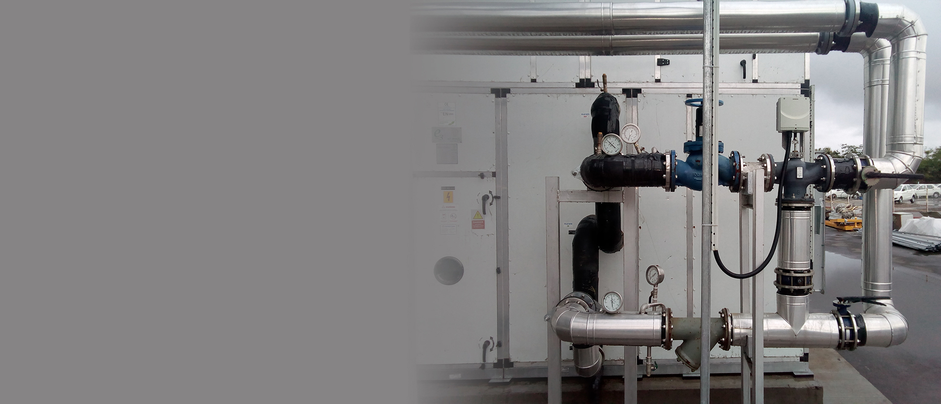 AHU - Chilled water manifold with SS piping & insulation